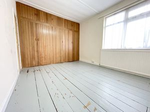 Station Road- click for photo gallery